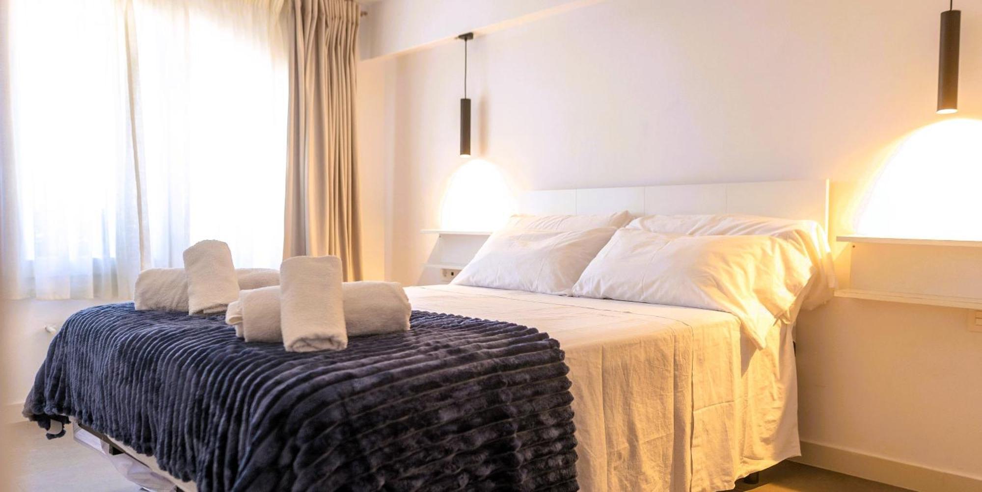 Roda de Bará Suitur Beachfront Apartment Roc De Sant Gaieta מראה חיצוני תמונה